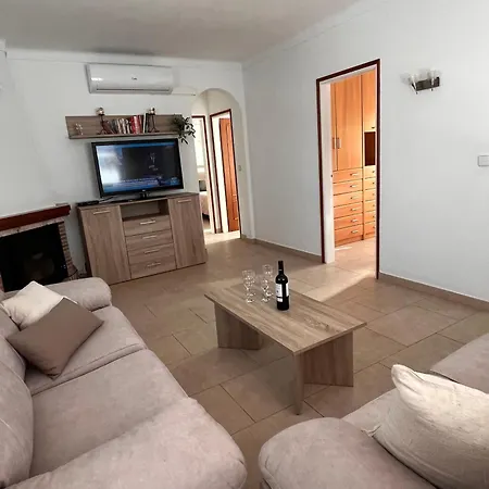 Om, Piscina Privada, Aire Acondicionado Free