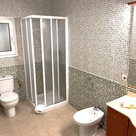 Om, Piscina Privada, Aire Acondicionado Free וילה